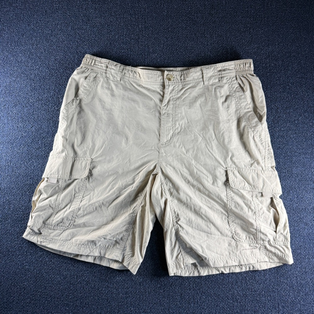 Columbia Titanium Mens Tan Khaki Cargo Hiking Shorts Omni-Dry Size L TM4144